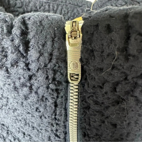 Lululemon True Navy Oh So Sherpa Jacket Size 2 - Picture 11 of 16